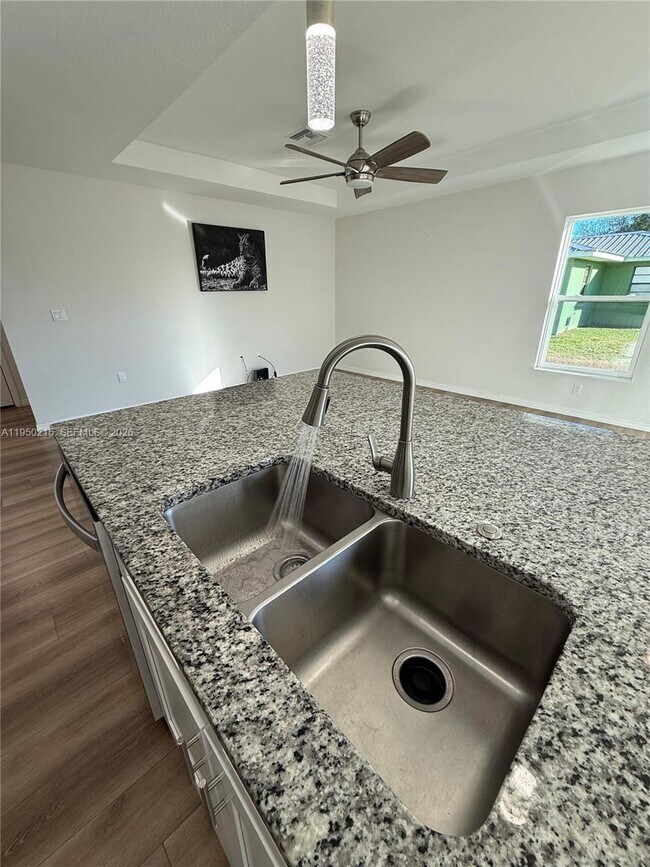 Building Photo - 4103 Loretto Ave