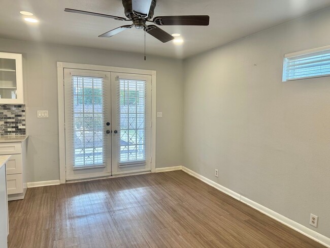 Building Photo - 3 Bed 2 Bath NEW MANAGEMENT IN AUSTIN TX!!!