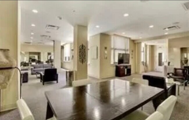 Building Photo - 1201 Canal St