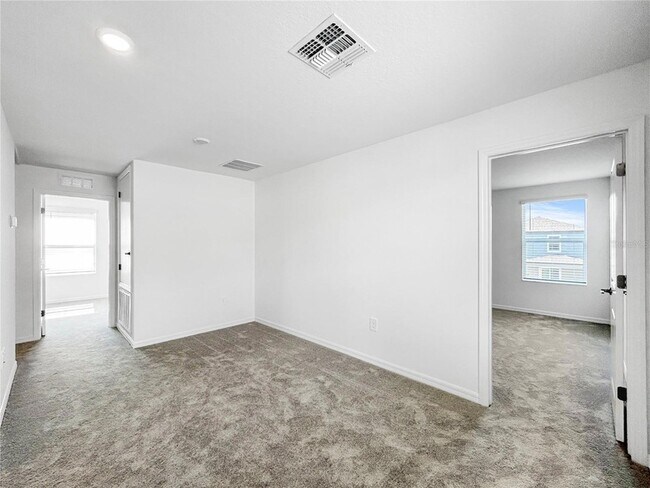 Building Photo - 17570 Shirewood Wy