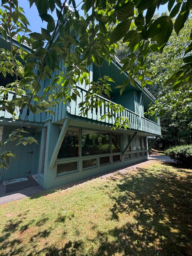 Building Photo - 56 Westville Rd