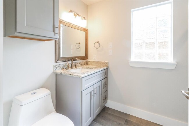 Building Photo - 4719 Hidden Springs Dr