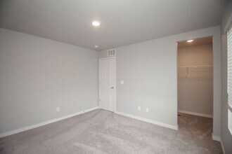 Building Photo - 720 Oregon Trail