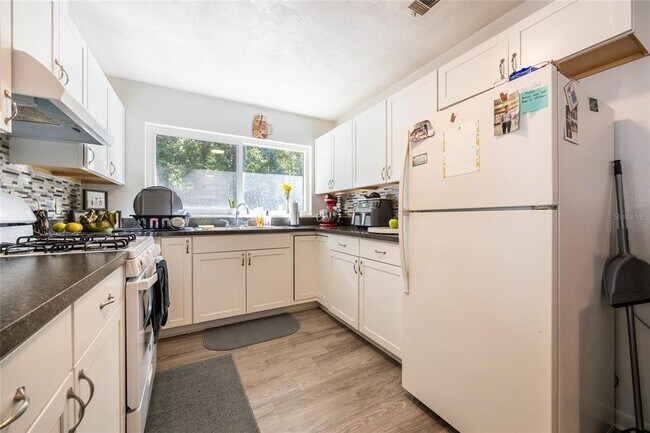 Building Photo - 749 NW 34th St