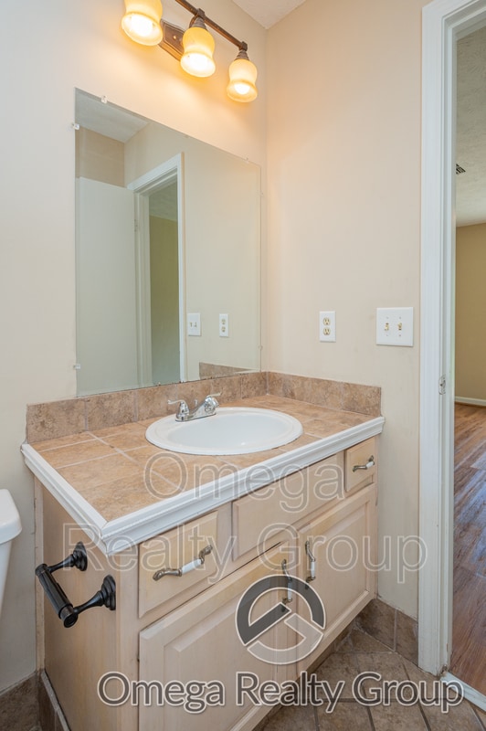 Building Photo - 900 Mister Dr