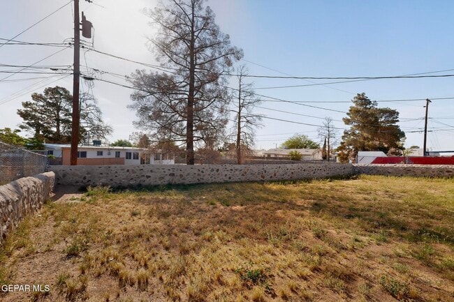 Building Photo - 10370 Kellogg St