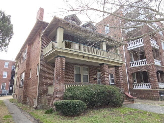 Building Photo - 621 W Princess Anne Rd