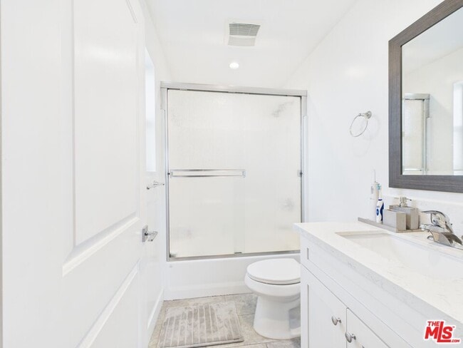 Building Photo - 14525 Killion St