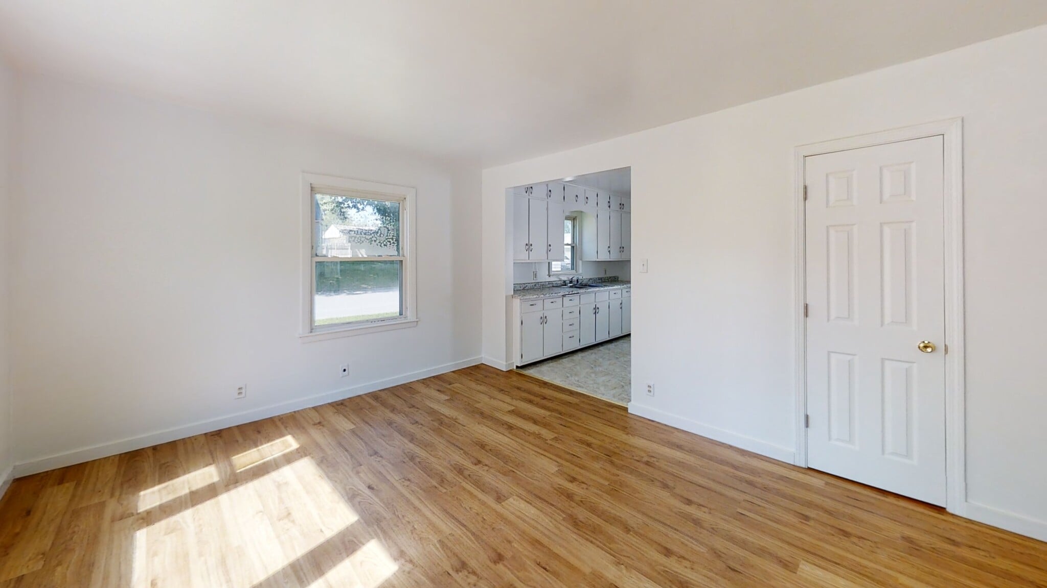 Living room - 1103 Amherst Ave