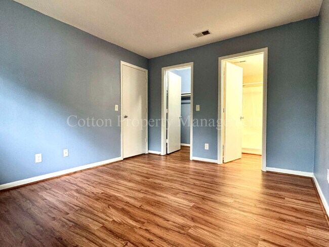 Building Photo - 2BR/2BA Condo - Great Location in Midtown ...