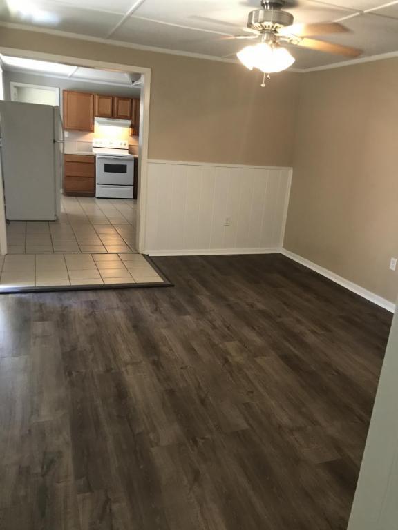 Building Photo - 103 Stevens St