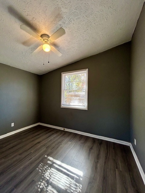 Building Photo - 1013 Hillside Dr