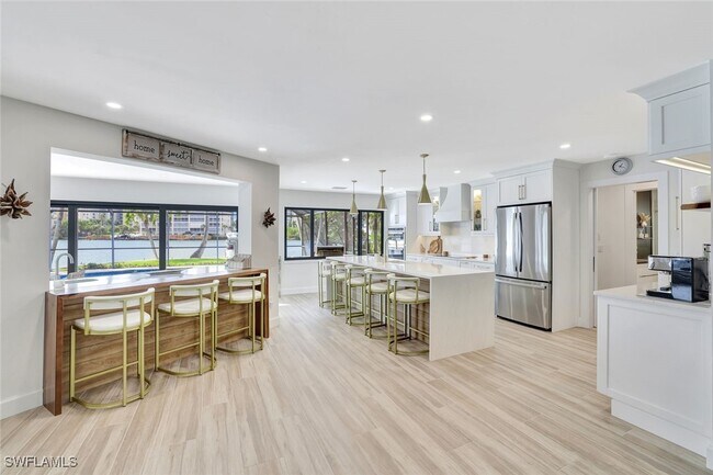 Building Photo - 236 Lagoon Ave