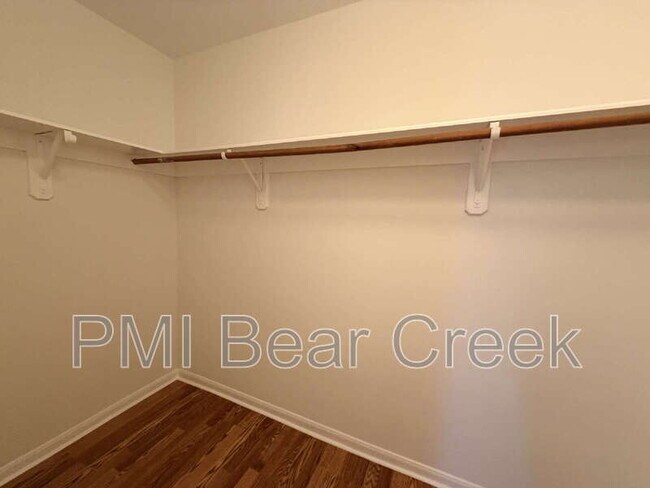 Building Photo - 6407 Waldron Dr