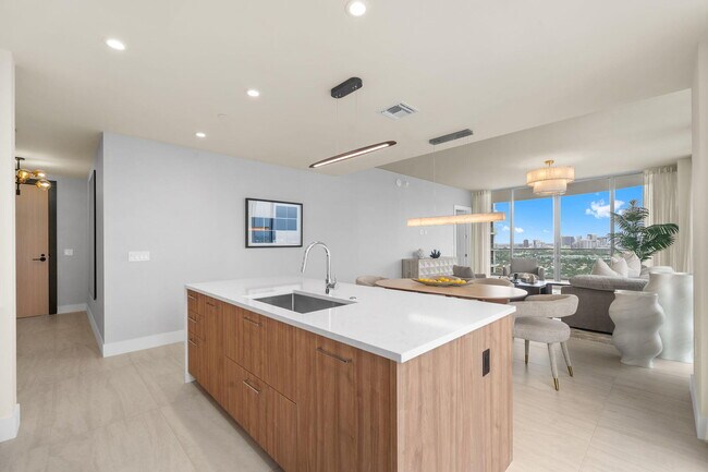 Building Photo - 151 N Seabreeze Blvd