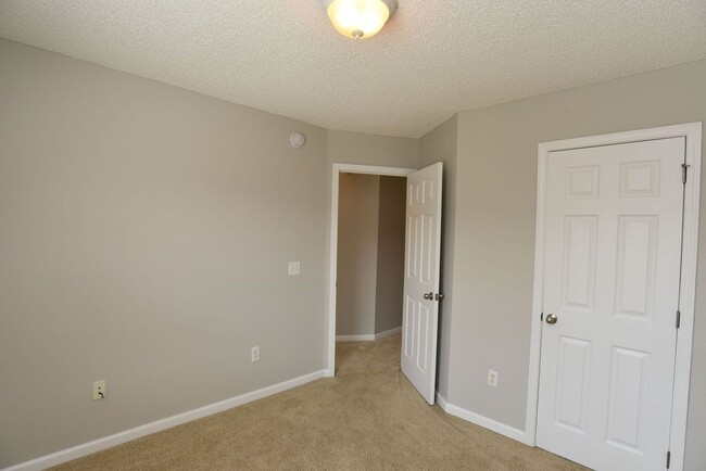 Building Photo - Townhome-Live Oak-Richmond Hill