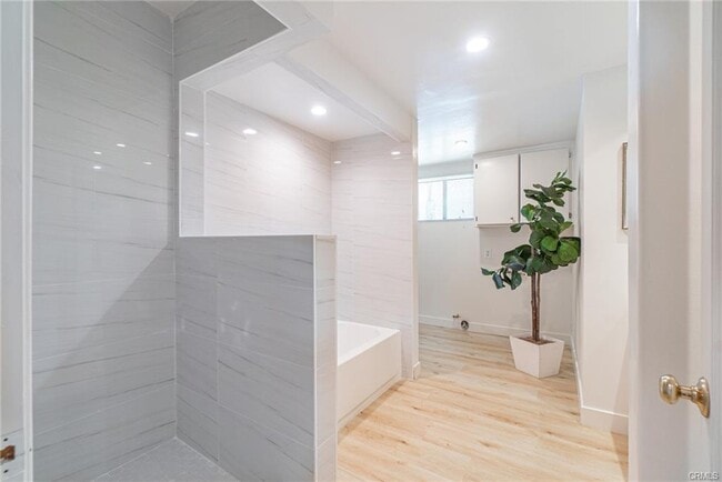 Building Photo - 3636 Gardenia Ave