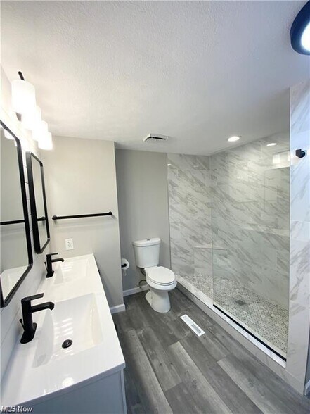 Building Photo - 37445 Fawn Path Dr