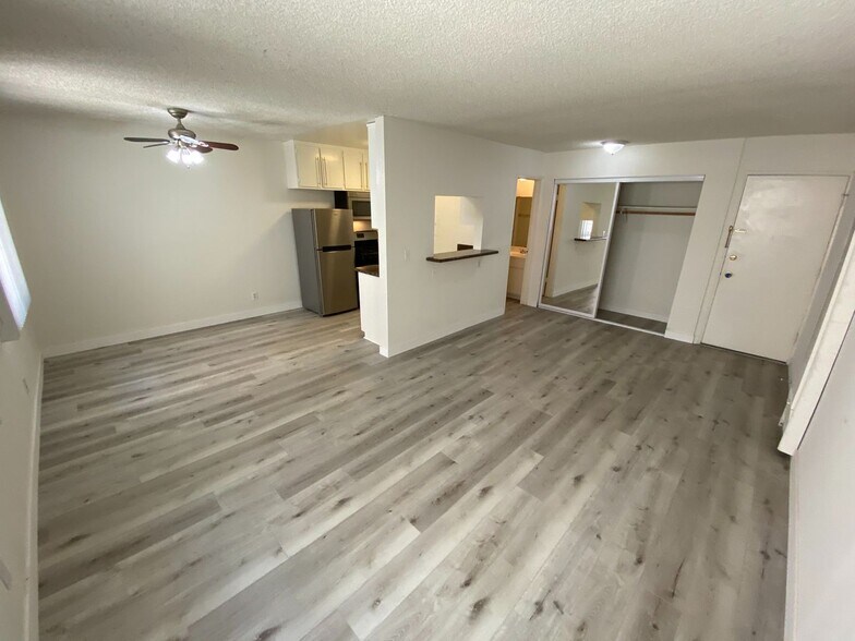 Building Photo - 3730 S Sepulveda Blvd