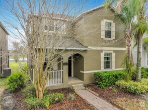 Building Photo - 6 BEDROOM 3 BATHROOM TWO STORY HOME ON IND...