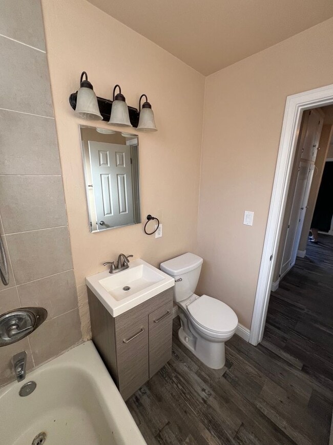 Building Photo - 1013-1013 12th St