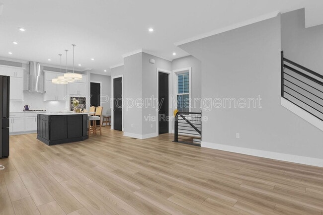 Building Photo - 105 Encore Park Bend