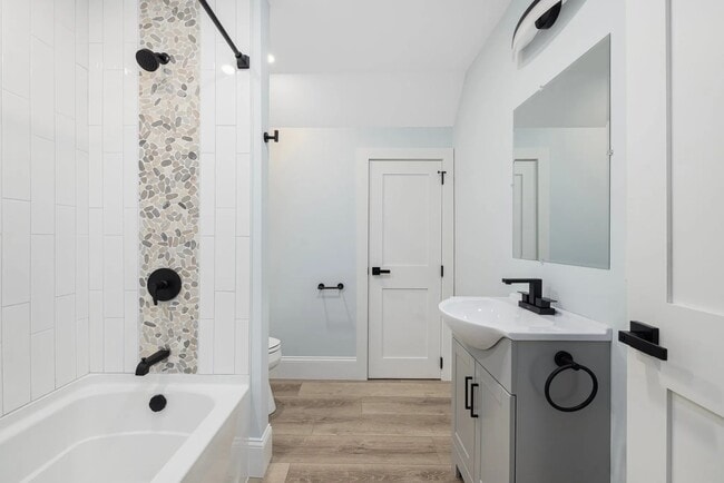 Building Photo - 1332 S Rd