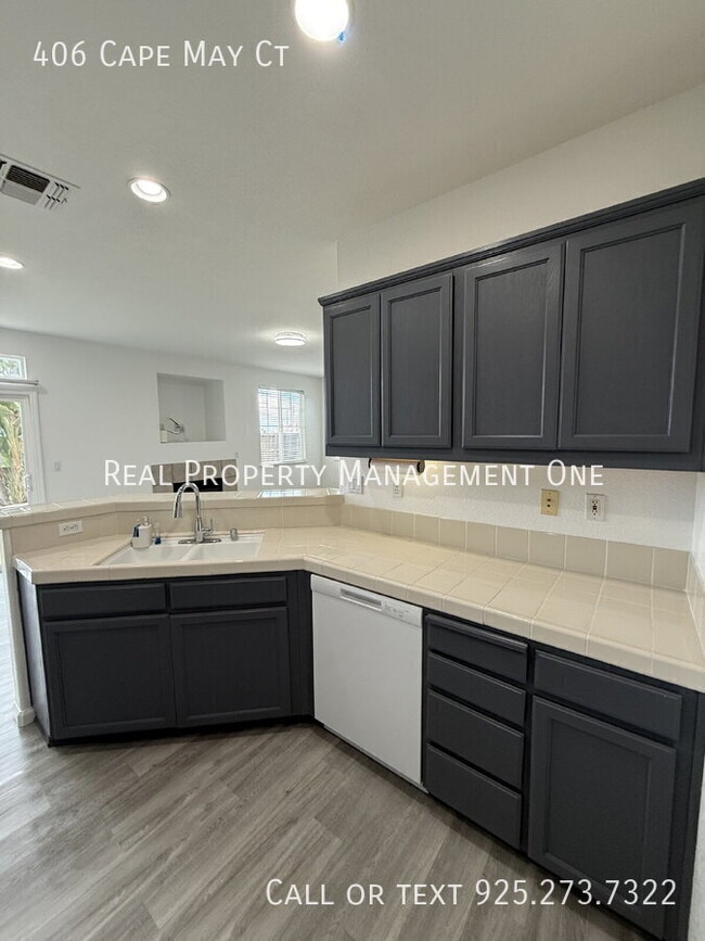 Building Photo - 406 Cape May Ct