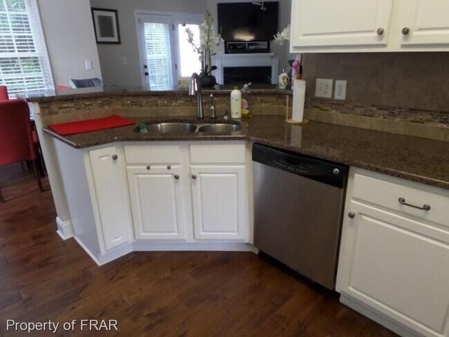 Building Photo - 124 Highgrove Ct