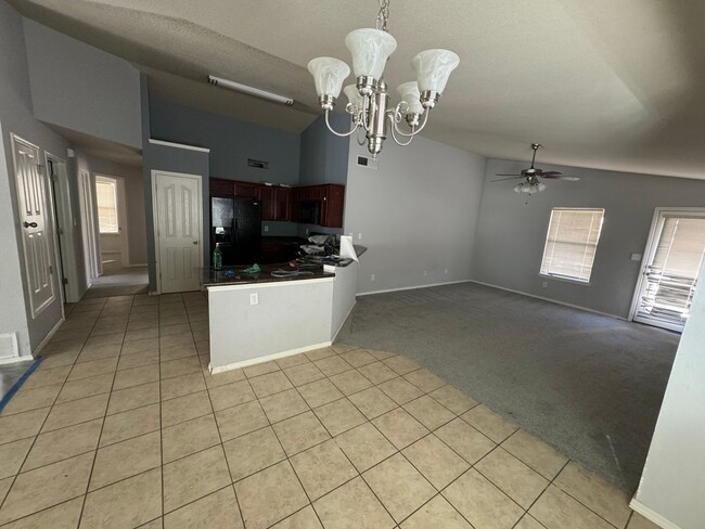 Building Photo - Charming smart 3BR House in El Paso with S...
