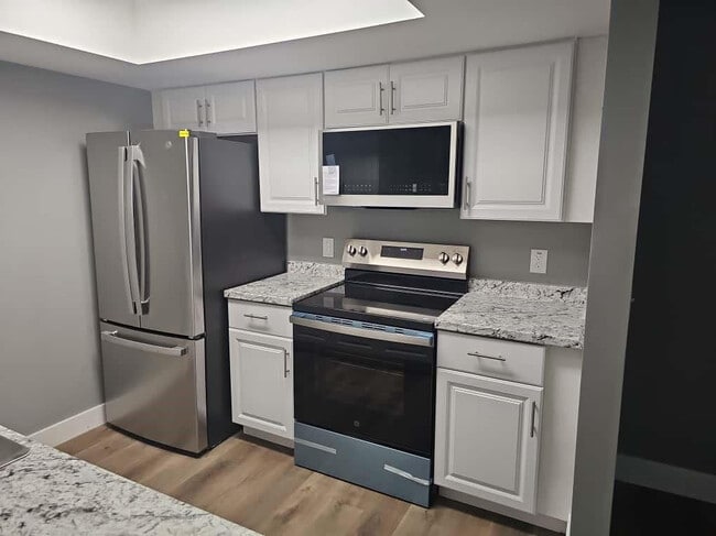 Building Photo - 1353 Silverado