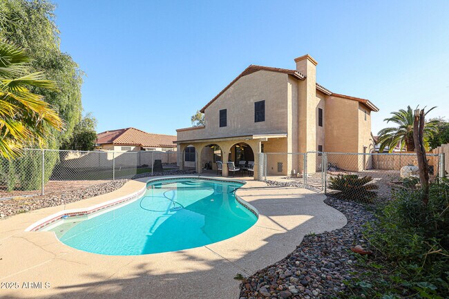 Building Photo - 5440 W Beryl Ave