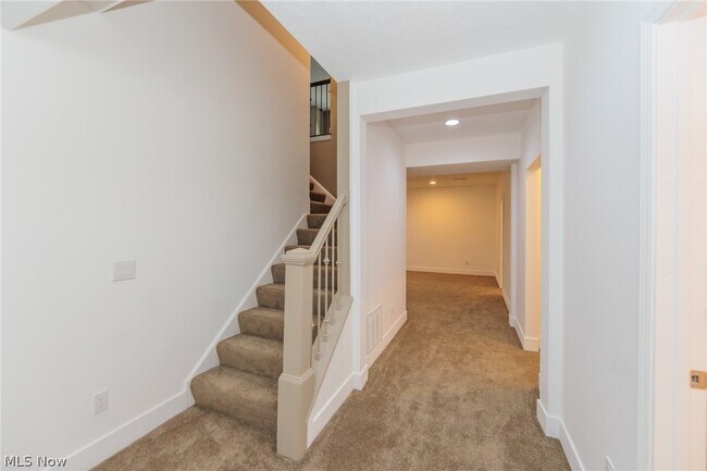 Building Photo - 36591 Wendell St