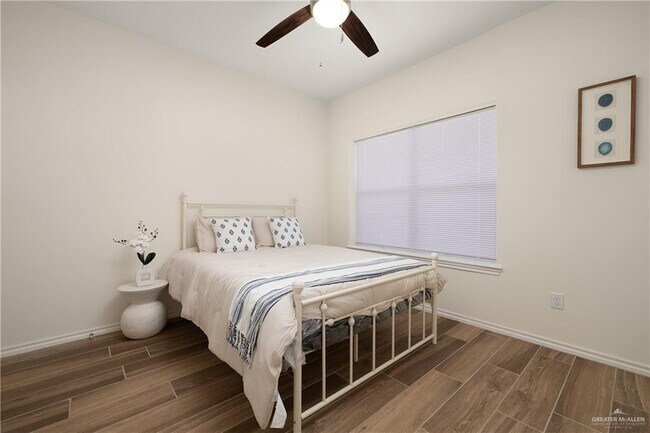 Building Photo - 400 S State Hwy 336