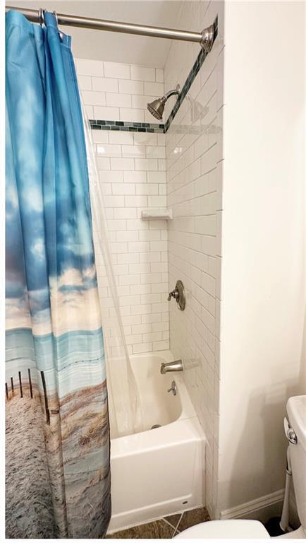 Building Photo - 227 Thames St