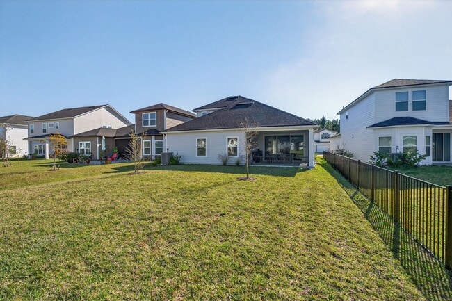 Building Photo - Fully Upgraded Home