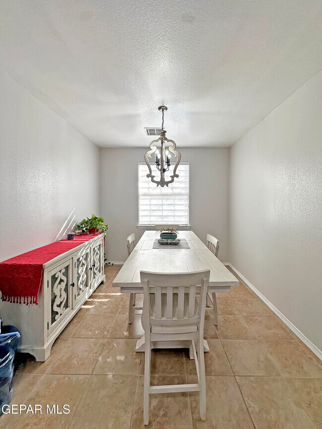 Building Photo - 5037 Lone Cactus Ct