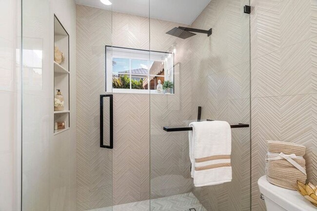 Building Photo - 518 Gardenia Terrace