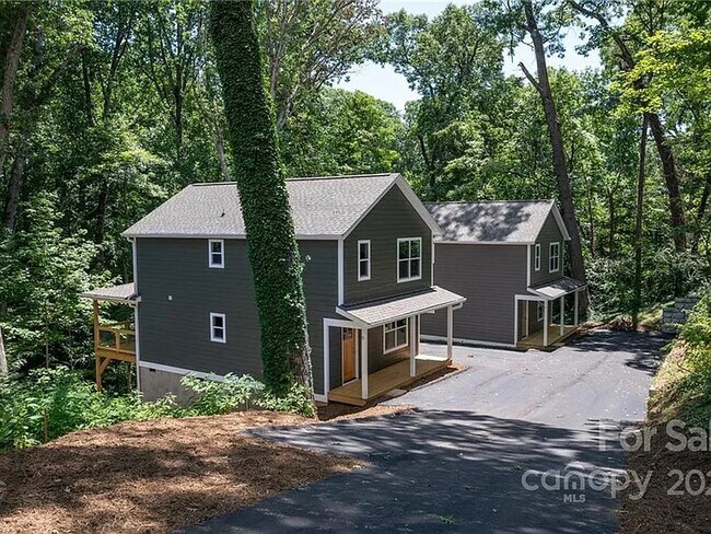 Building Photo - 10 Beryl Ct