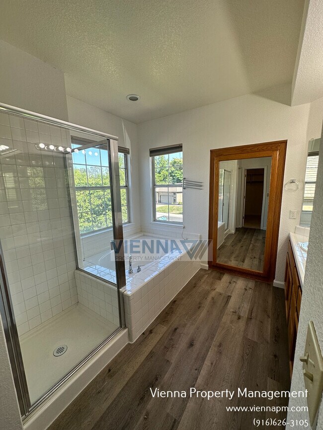 Building Photo - 108 Donegan Ct