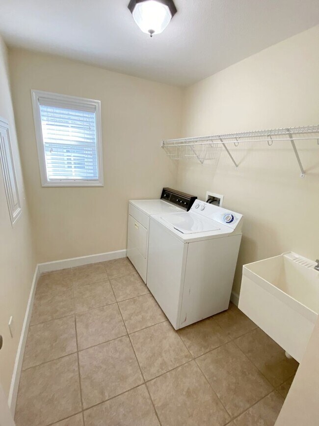 Building Photo - 4319 Autumn Ridge