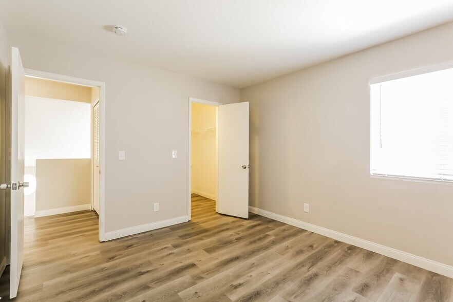 Building Photo - 1433 Bellglen Dr