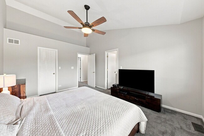 Building Photo - 2052 Shady Grove Ct