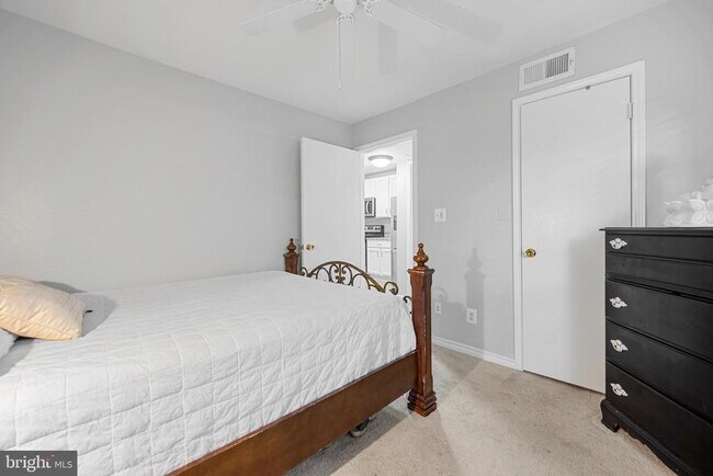 Building Photo - 12152 Penderview Terrace