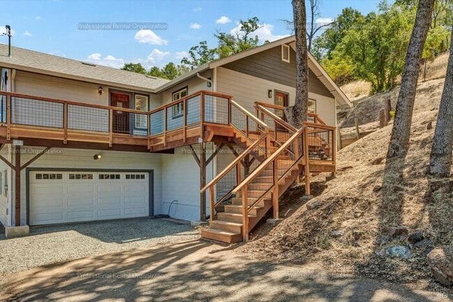 Building Photo - Beautifully updated-Stunning Views in Pope Valley "First Month Rent Free"