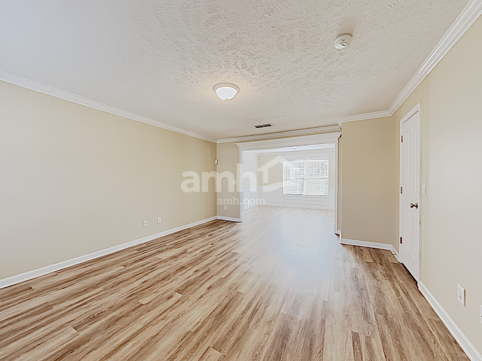 Building Photo - 1056 Lakewalk Dr