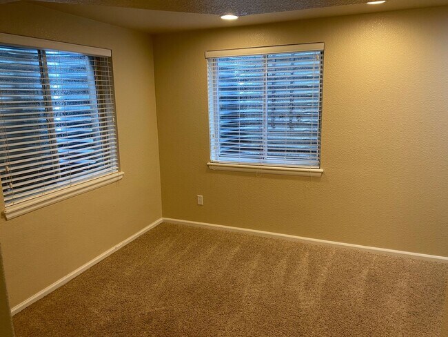 Building Photo - Wonderful Home in Parker