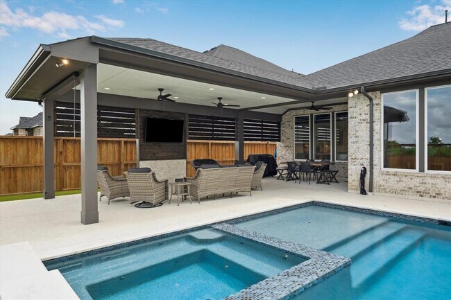 Building Photo - 14115 Garibaldi Dr