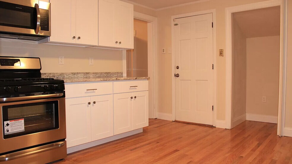 Primary Photo - 11 Kearney St