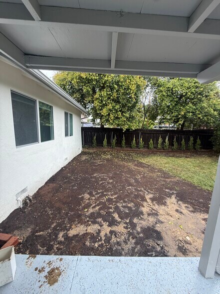 Building Photo - 6650 Sale Ave